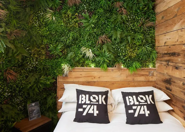 Hotel Blok-74 Brighton