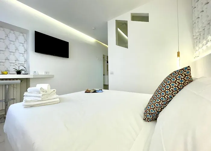 Mariarosa Suites