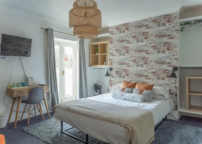 Upper Rock Rooms Hove