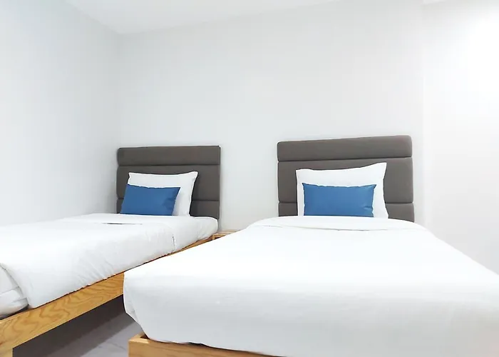 Airobedz Makati - A Value Hotel