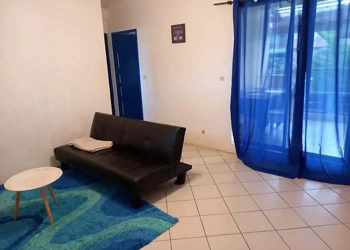 Aparthotel Magnifique T2 meublé avec piscine à Cayenne