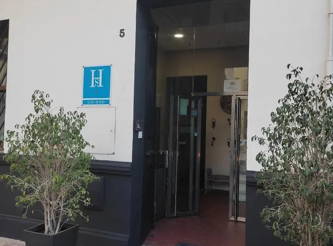 Hostal Puerta Carmona Sevilha