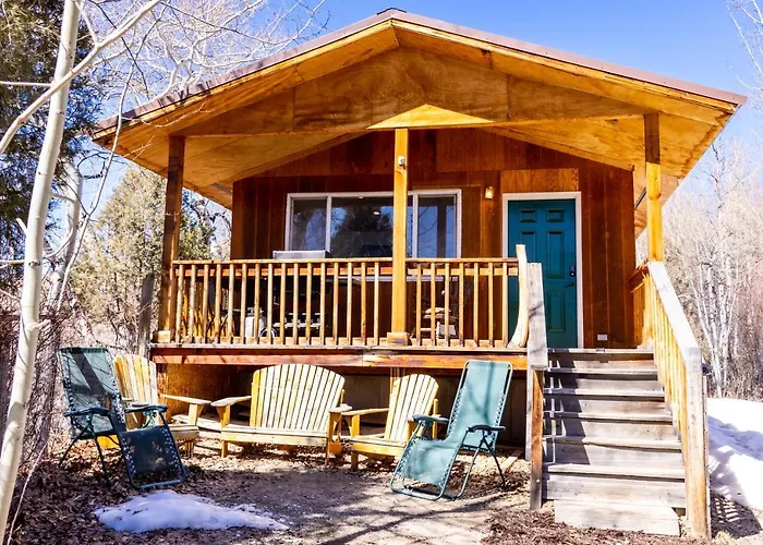 Half Moon Lake Lodge