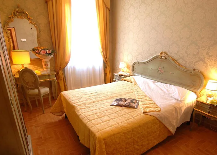 Hotel Canal & Walter Veneza