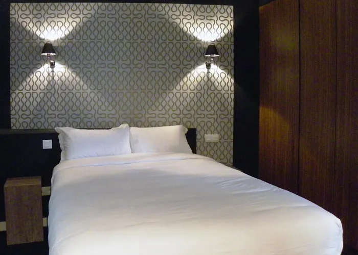 Hotel Les Terres Blanches Chatou