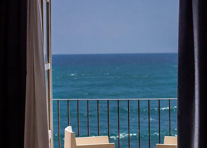 Royal Maniace Hotel