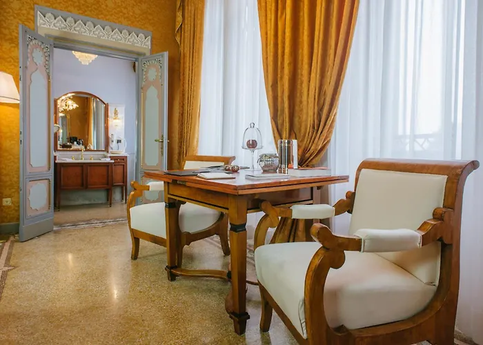 Relais & Chateaux Villa Crespi Orta San Giulio