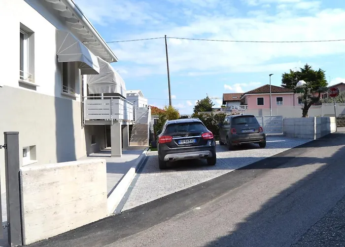 Apfel Ar Holiday-Home Peschiera del Garda