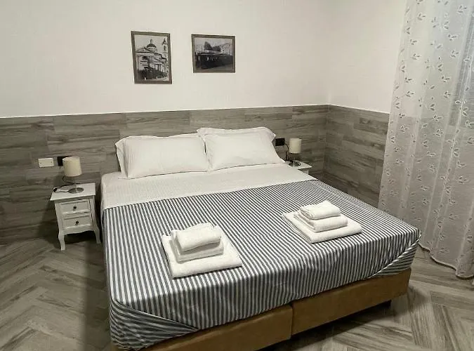 Holiday Rooms Rho