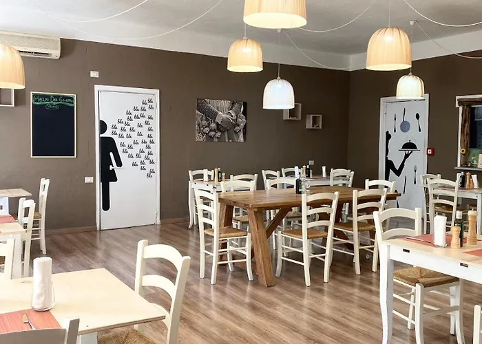 Green Gallery Hotel And Restaurant Muravera