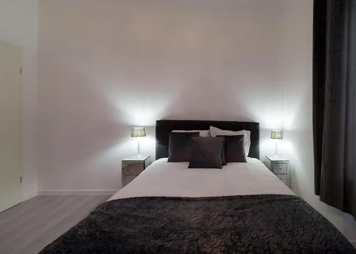 Executive Double Room With En-Suite In Guest House City Centre R4