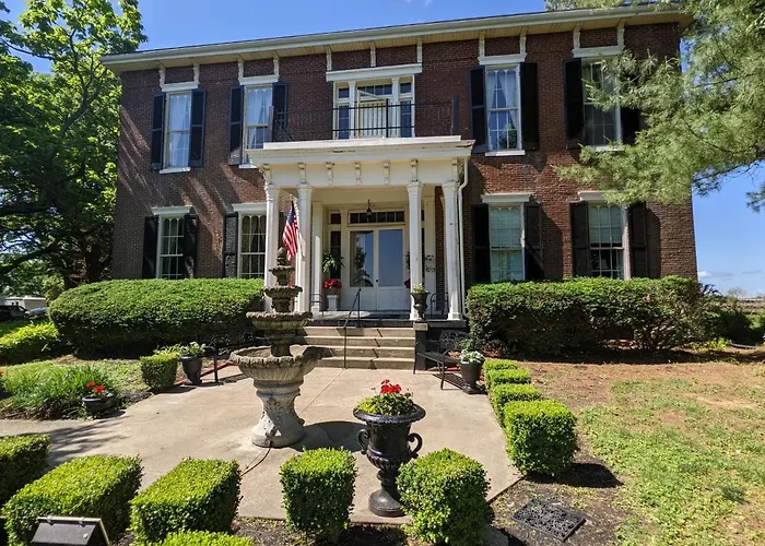 Historic Maple Hill Manor Bed & Breakfast Springfield
