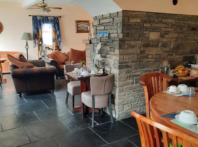 Bed and Breakfast The Longboat Durrus