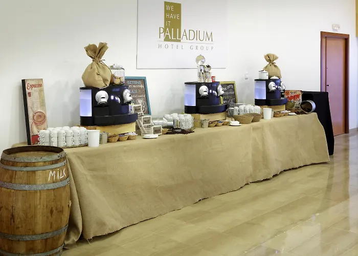 Grand Palladium White Island Resort & Spa Platja d'en Bossa