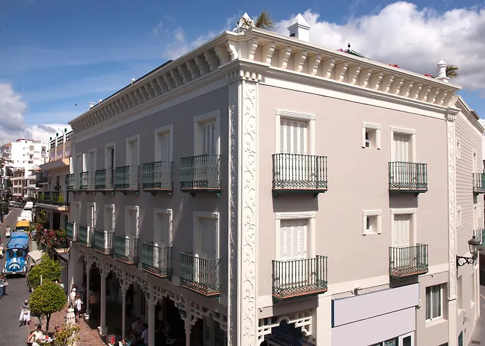Hotel Plaza Cavana Nerja