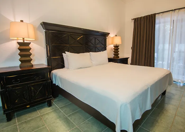 Hacienda Paradise Hotel
