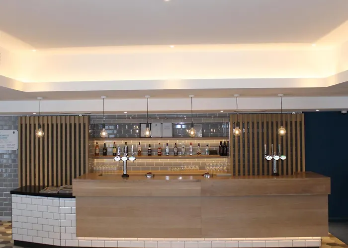 Holiday Inn Express Oxford Kassam Stadium By Ihg