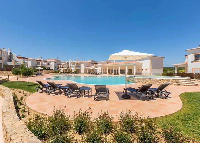 Nau Salema Beach Village