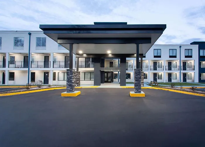 Baymont By Wyndham Charlotte University