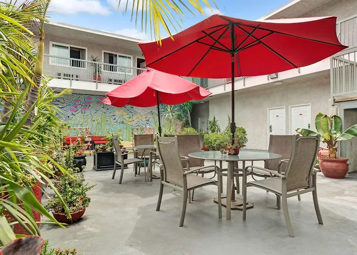 Ramada By Wyndham Redondo Beach