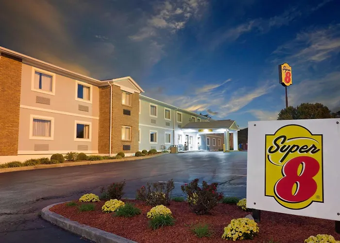 Super 8 By Wyndham Lexington Hamburg Area