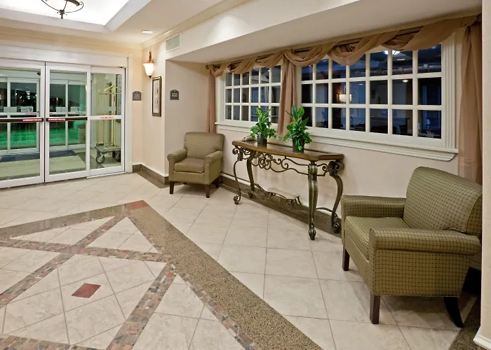 Holiday Inn Express & Suites Waxahachie By Ihg