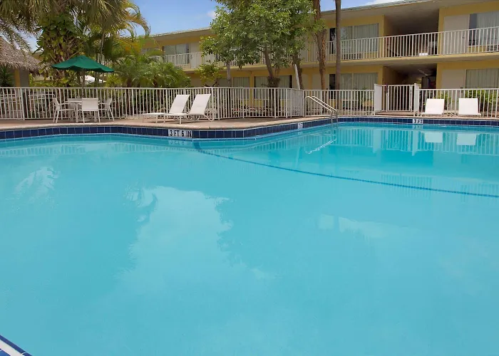 Ramada By Wyndham Fort Lauderdale Airport/Cruise Port Dania Beach
