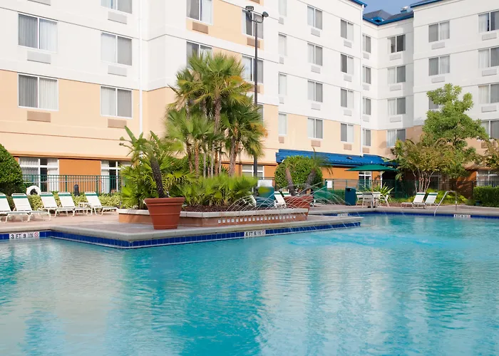 Fairfield Inn & Suites By Marriott Orlando Lake Buena Vista In The Marriott Village