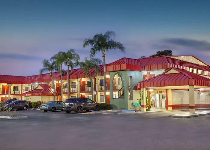 Super 8 By Wyndham Clearwater/Us Hwy 19 N
