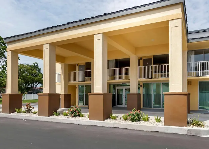 Quality Inn Saint Petersburg North-Tampa Bay