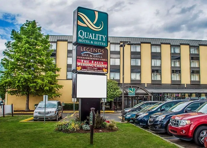 Quality Hotel & Suites At The Falls Niagara Falls