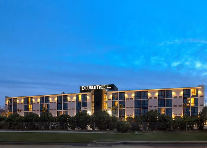 Palmdale Hotels
