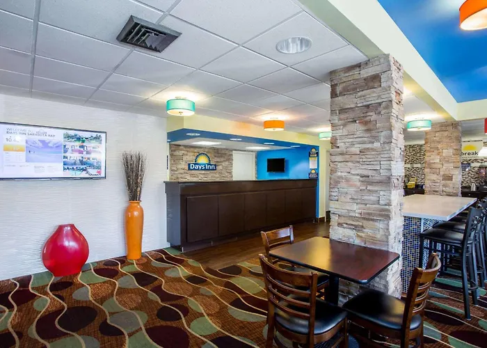 Days Inn By Wyndham Sarasota Bay