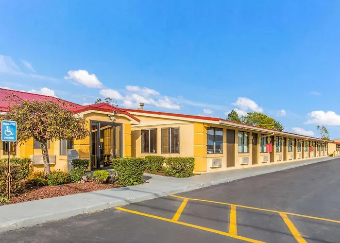 Econo Lodge Norwalk