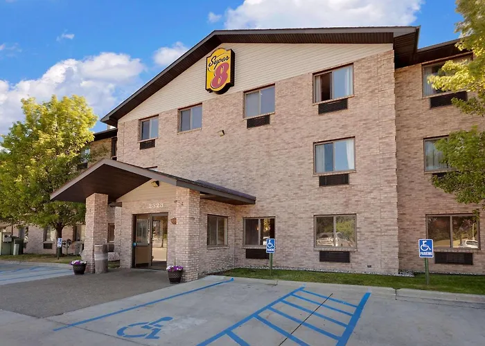 Super 8 By Wyndham Mt. Pleasant