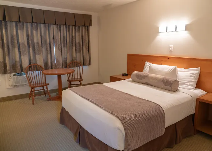 Rocky Mountain Ski Lodge