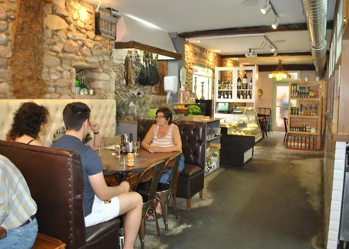 Hostal Kukia Noia