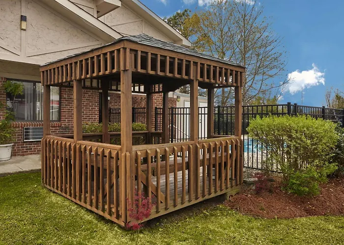 Super 8 By Wyndham Greenville