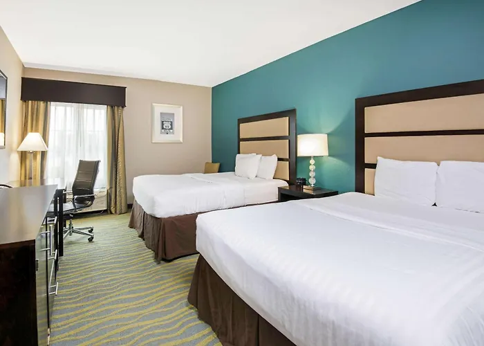 La Quinta Inn & Suites By Wyndham Durant