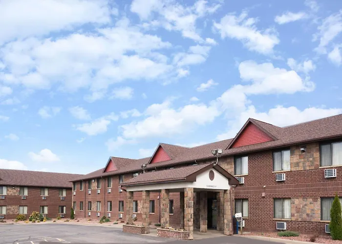 Baymont By Wyndham Eau Claire Wi