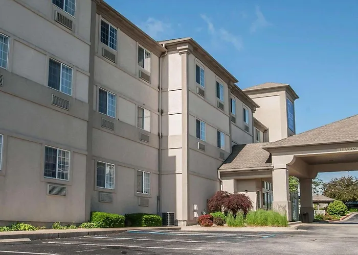 Sleep Inn & Suites Lake Of The Ozarks Camdenton
