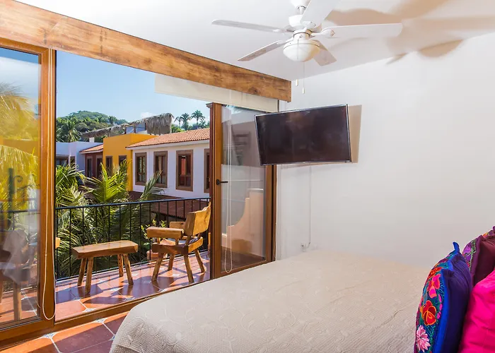 Casa Loteria: Colorful Family Retreat with Pool in Pueblito Sayulita