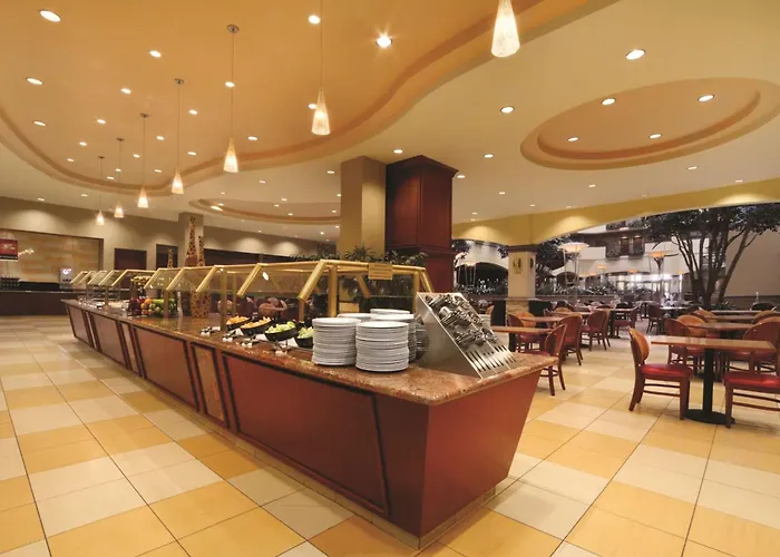 Embassy Suites By Hilton Norman Hotel & Conference Center