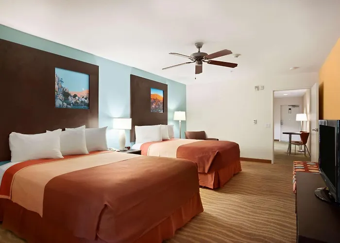 Super 8 By Wyndham Indio