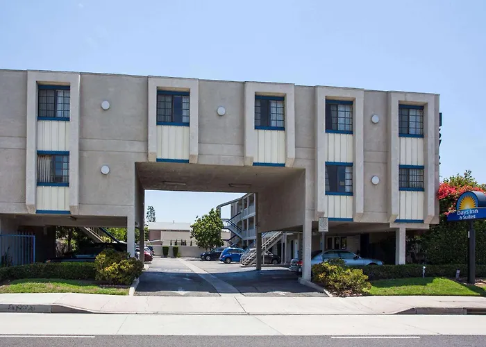 Days Inn By Wyndham Orange Anaheim