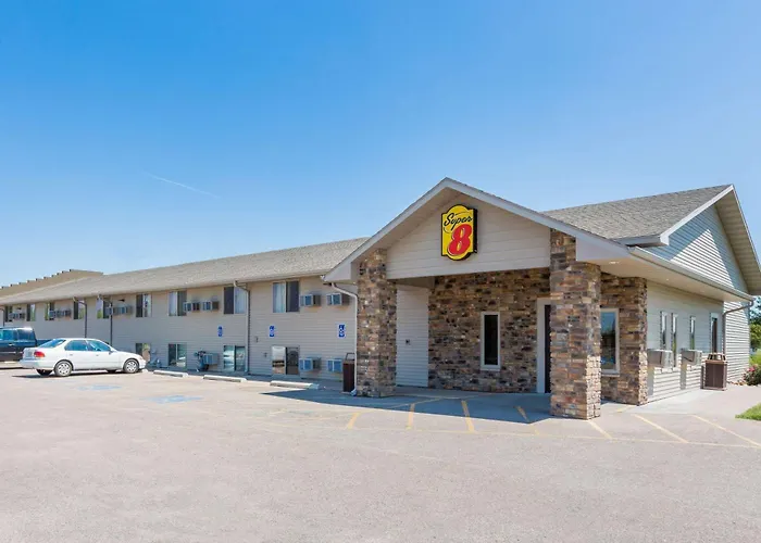 Super 8 By Wyndham Kearney Motel