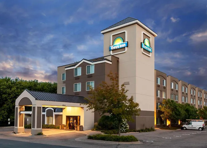 Days Inn By Wyndham Eagan Minnesota Near Mall Of America