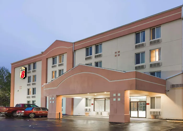 Super 8 By Wyndham Danbury