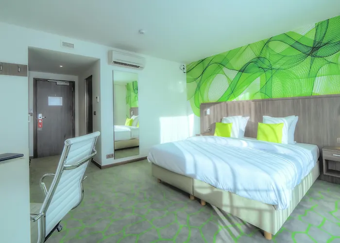 B&B HOTEL Mons Centre