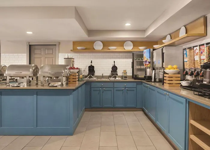 Country Inn & Suites By Radisson, Dubuque, Ia